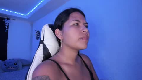  Lady  online show from 01-10-25, 02:46