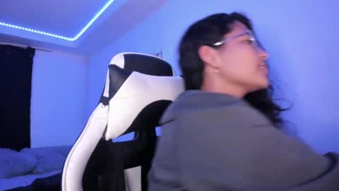  Lady  online show from 03-05-25, 12:38