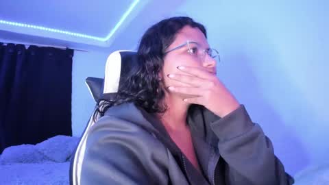  Lady  online show from 03-12-25, 06:07