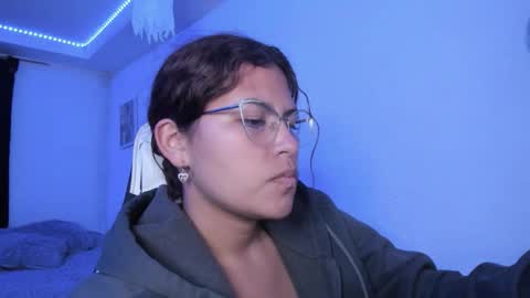  Lady  online show from 10-20-25, 02:45