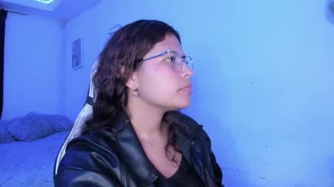  Lady  online show from 11-25-25, 02:22