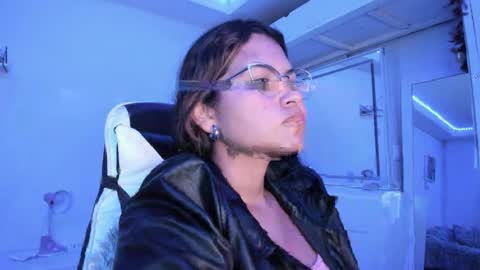  Lady  online show from 04-13-26, 03:56