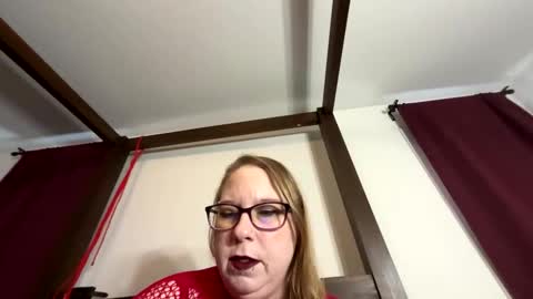 Snapshot of ladycherielynn chatting on 12-16-25, 05:18 LadyCherieLynn online show from 12-16-25, 05:18