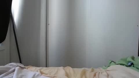 Stephanie online show from 01-03-25, 05:42