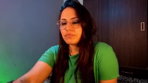 Snapshot of ladygwendolyn chatting on 03-29-26, 02:44 Gwen online show from 03-29-26, 02:44