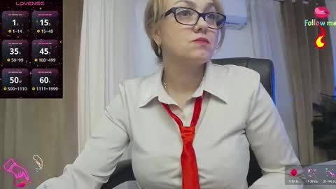  Lady Jeen    Back on Sunday 8th of December online show from 11-17-25, 06:52