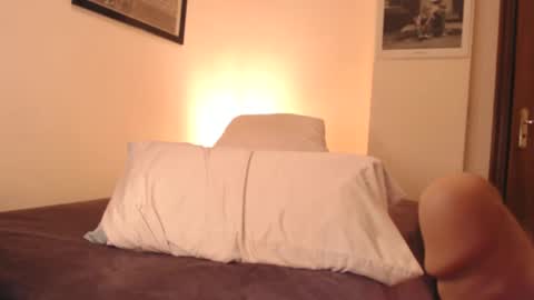 Snapshot of ladylanaxo chatting on 12-19-24, 02:02 Next Stream online show from 12-19-24, 02:02