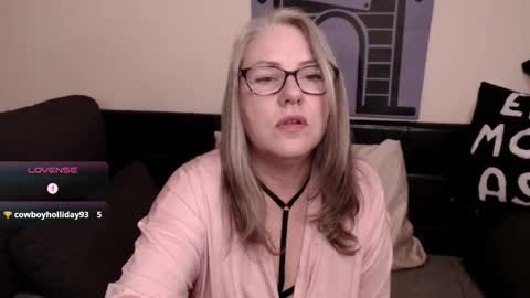 Snapshot of ladylanaxo chatting on 11-01-25, 07:54 Next Stream online show from 11-01-25, 07:54