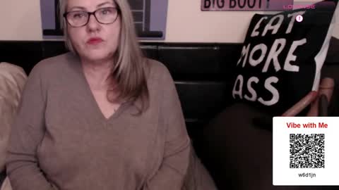 Snapshot of ladylanaxo chatting on 11-09-25, 09:40 Next Stream online show from 11-09-25, 09:40