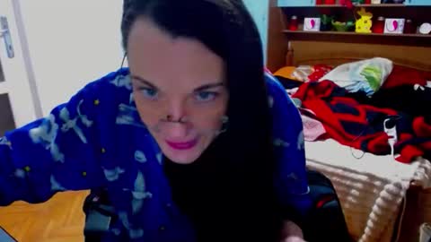 LadyLHoty online show from 04-22-26, 09:49