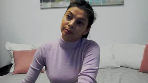 Snapshot of ladyliia chatting on 12-17-24, 04:45 Lia online show from 12-17-24, 04:45