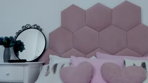 Snapshot of ladyliia chatting on 02-24-25, 06:16 Lia online show from 02-24-25, 06:16