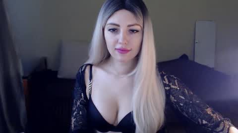 Snapshot of ladymoonlight8 chatting on 02-06-25, 10:04 Monika online show from 02-06-25, 10:04