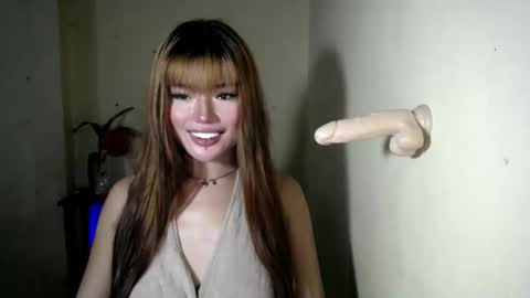 LILY online show from 05-19-26, 01:33