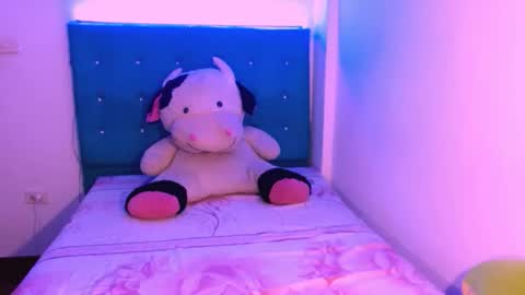 laura online show from 04-08-26, 07:41