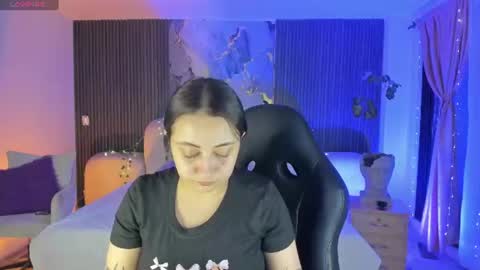 Snapshot of ladysweetts chatting on 06-28-26, 04:07 Lady online show from 06-28-26, 04:07