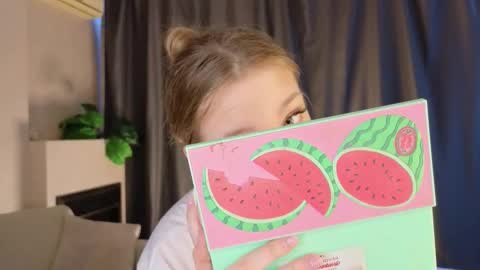 Lilia online show from 11-28-25, 06:27