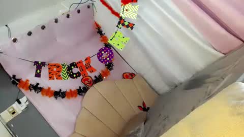 MANIKA online show from 10-28-25, 02:20