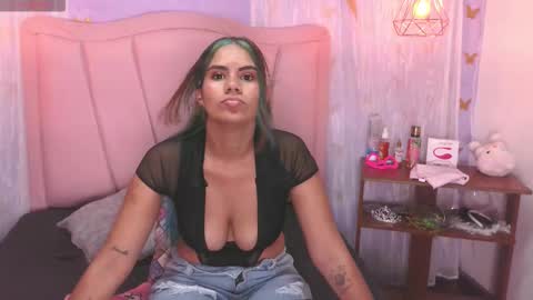 Snapshot of lahiacurvy chatting on 03-16-26, 11:20 Lahia online show from 03-16-26, 11:20