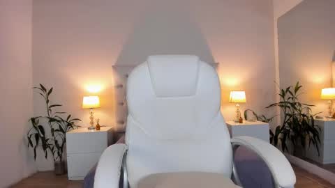 Snapshot of laia_watson chatting on 03-09-26, 03:38 Laia online show from 03-09-26, 03:38