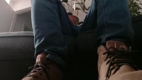 Snapshot of laidback_and_chill chatting on 01-10-25, 03:50 Rick online show from 01-10-25, 03:50