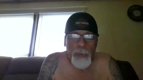 Snapshot of laidbackluxury chatting on 06-02-26, 09:39 laidbackluxury online show from 06-02-26, 09:39