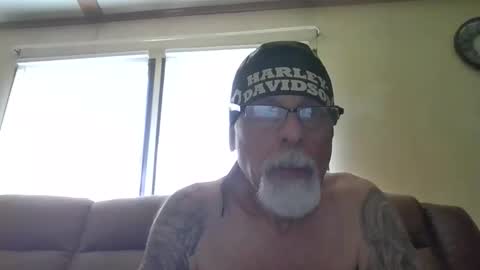 Snapshot of laidbackluxury chatting on 06-03-26, 03:39 laidbackluxury online show from 06-03-26, 03:39
