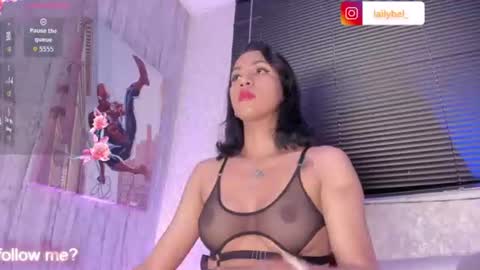 Snapshot of laiilybell chatting on 06-15-26, 08:33 laiily bell online show from 06-15-26, 08:33