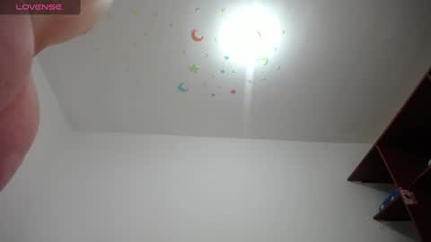 Snapshot of laila_laly chatting on 01-12-25, 01:37 Leila Laly online show from 01-12-25, 01:37
