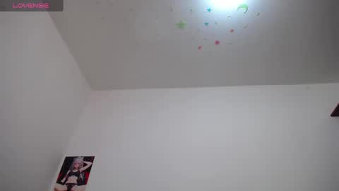 Snapshot of laila_laly chatting on 02-07-25, 02:47 Leila Laly online show from 02-07-25, 02:47