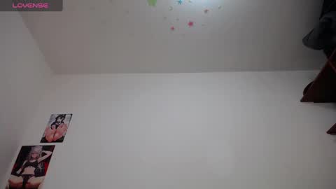 Snapshot of laila_laly chatting on 03-02-25, 02:00 Leila Laly online show from 03-02-25, 02:00