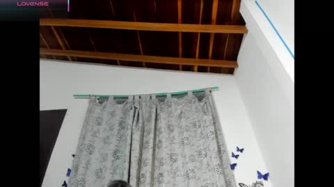 Leila Laly online show from 04-12-26, 04:23