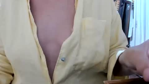 LAILA online show from 04-20-26, 12:30