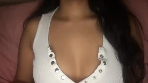 Snapshot of lailayousef chatting on 01-04-25, 07:24 Laila Yousef online show from 01-04-25, 07:24