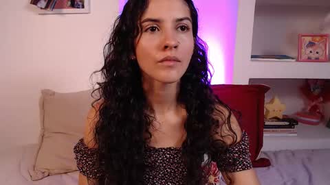 Snapshot of lailypink chatting on 10-16-25, 01:50 samanta online show from 10-16-25, 01:50