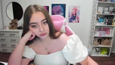 Snapshot of lain__ chatting on 12-20-24, 10:22 Kira online show from 12-20-24, 10:22