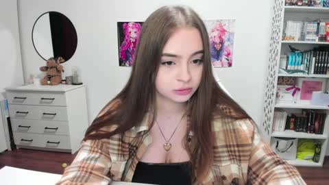 Snapshot of lain__ chatting on 01-31-25, 01:43 Kira online show from 01-31-25, 01:43