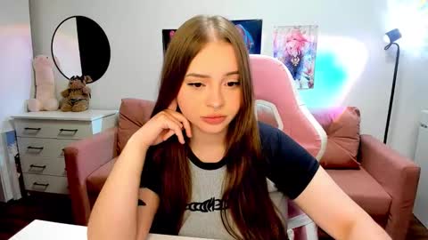 Snapshot of lain__ chatting on 09-24-25, 07:28 Kira online show from 09-24-25, 07:28