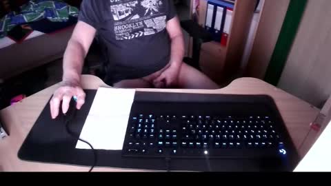 Leonidas online show from 11-27-25, 03:36