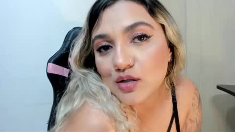 Lala online show from 12-14-25, 10:14