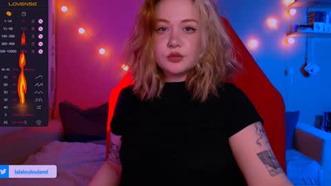 Snapshot of lala_loulou chatting on 12-20-24, 09:06 Nicky online show from 12-20-24, 09:06