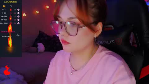 Snapshot of lala_loulou chatting on 11-02-25, 12:51 Nicky online show from 11-02-25, 12:51