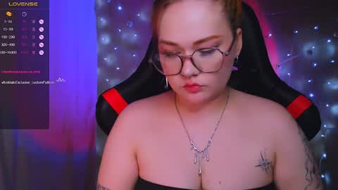 Snapshot of lala_loulou chatting on 05-07-26, 08:25 Nicky online show from 05-07-26, 08:25