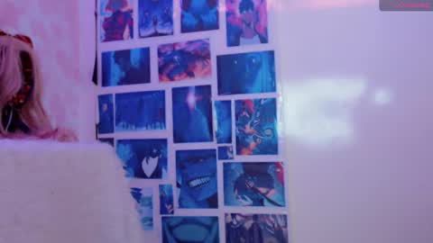 Snapshot of lala_moon chatting on 10-29-25, 08:21 lala Moon online show from 10-29-25, 08:21