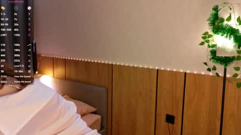 Julia online show from 03-08-26, 02:04