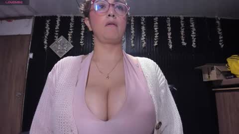 Snapshot of lalanaughty1 chatting on 10-17-25, 11:57 Sofi online show from 10-17-25, 11:57