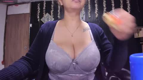 Snapshot of lalanaughty1 chatting on 10-18-25, 10:49 Sofi online show from 10-18-25, 10:49