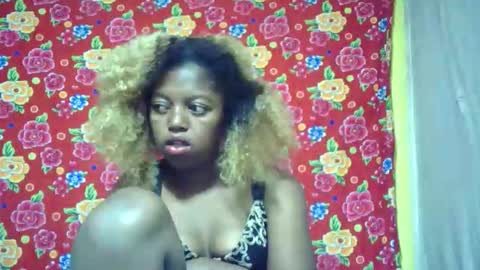Snapshot of lalao697790 chatting on 06-09-26, 05:46 lalao697790 online show from 06-09-26, 05:46