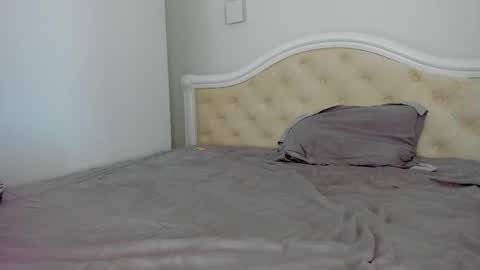 Lallie  online show from 09-23-25, 03:15