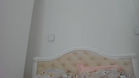 Snapshot of lallie_ chatting on 01-16-26, 03:27 Lallie online show from 01-16-26, 03:27